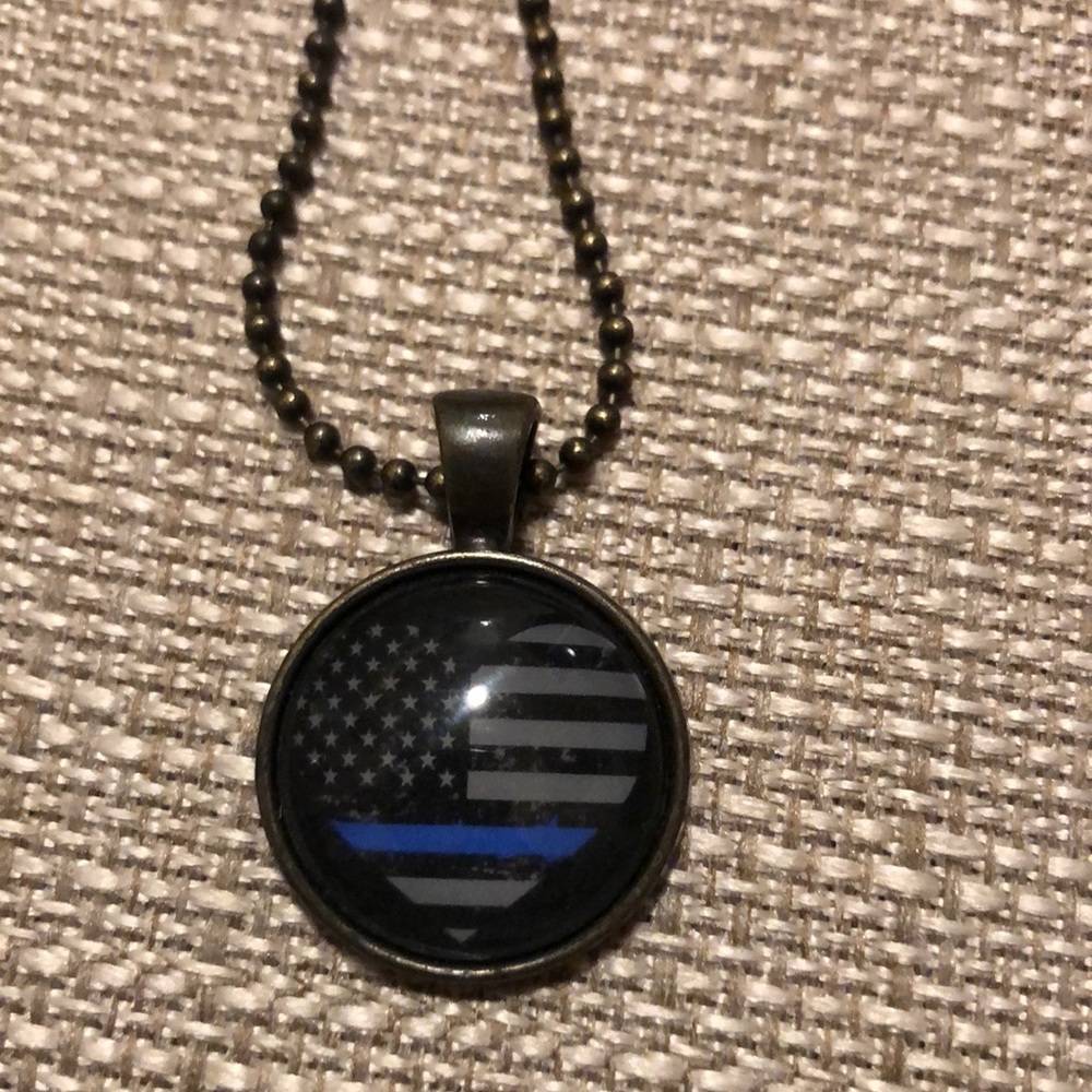 Elegant Black the blue LEO Pendant Necklace